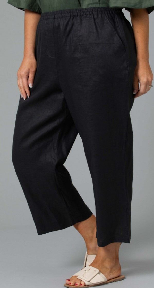 Plus Size Washer Linen Cropped Pant Logo